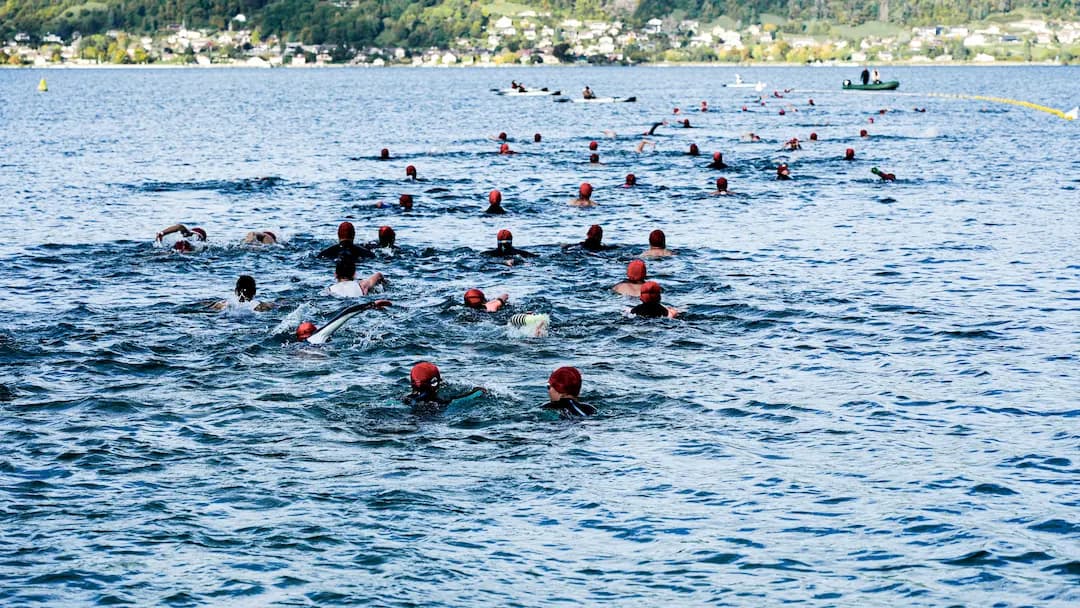 Menthon Raid 2025 · arrivée des participants sur la plage