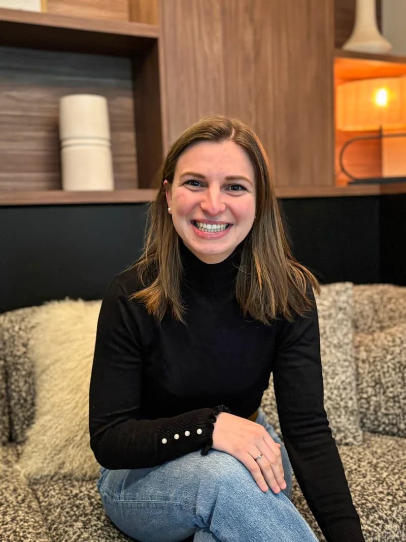 Sarah, Administratif & trésorerie · FILOS